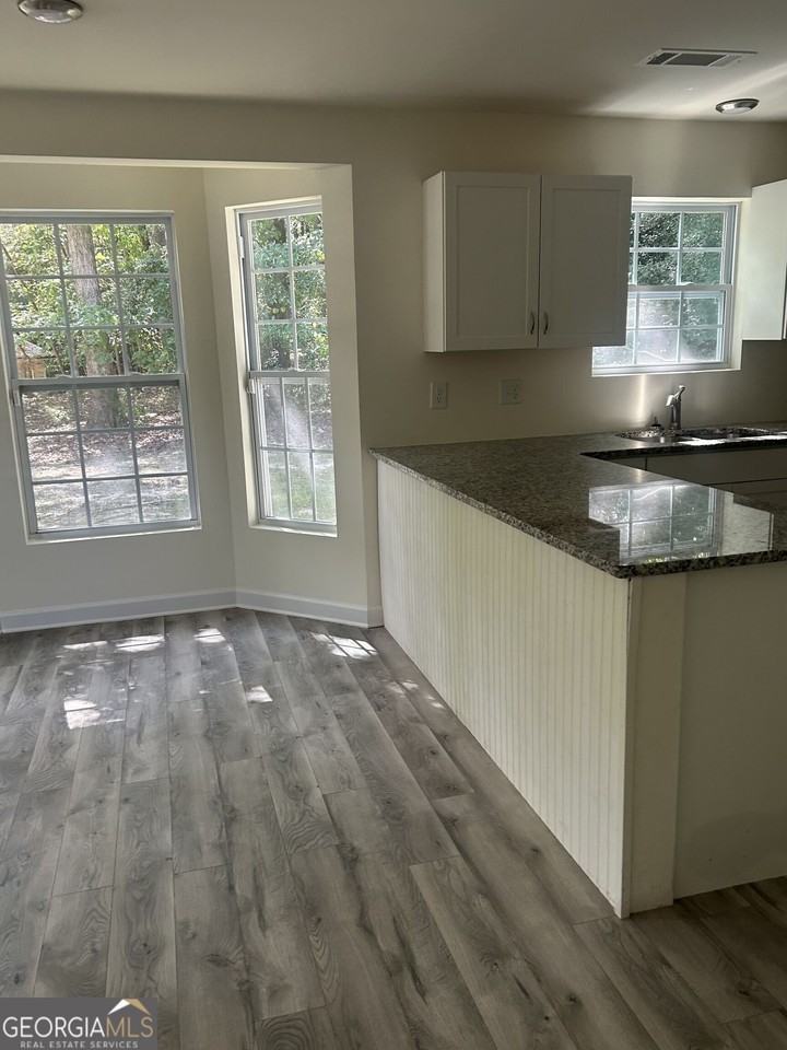 7040 Hassana Ln - Photo 5 of 23