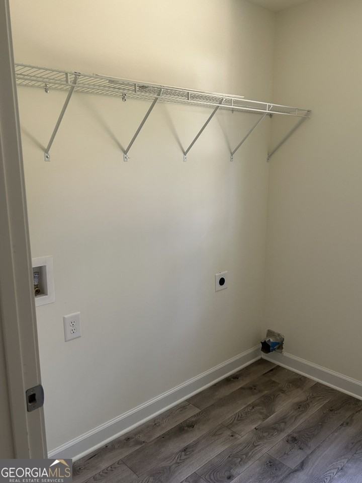 7040 Hassana Ln - Photo 7 of 23