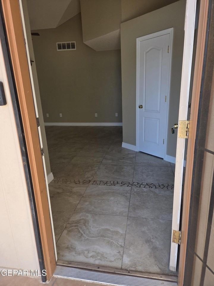 505 Von Bargen Dr - Photo 2 of 17
