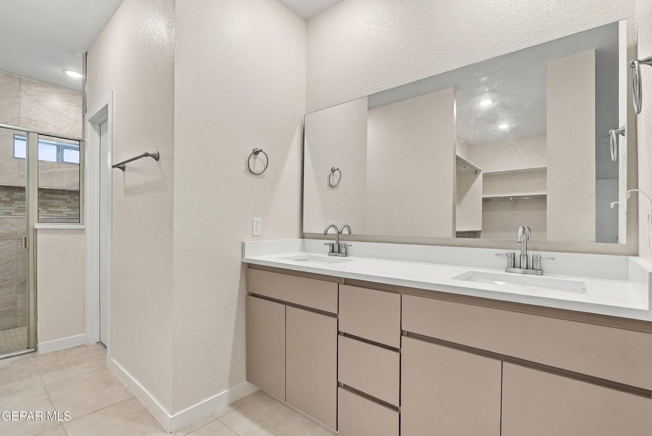 15148 Composition Ave - Photo 6 of 29
