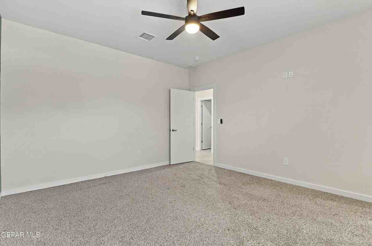 15148 Composition Ave - Photo 7 of 29