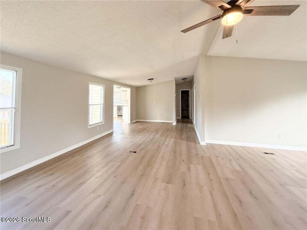 281 May Rd - Photo 4 of 23