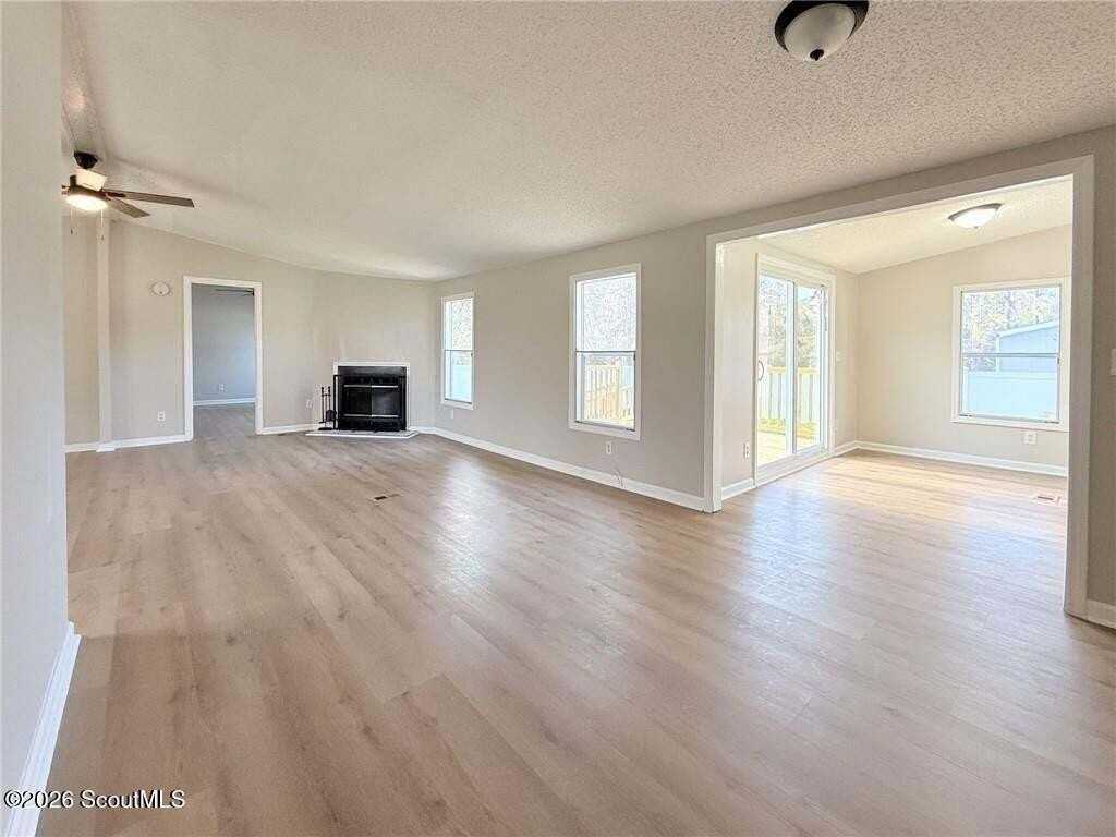 281 May Rd - Photo 5 of 23