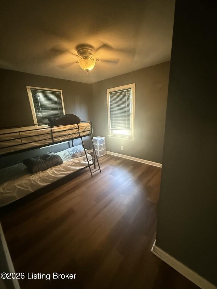 1112 W Whitney Ave - Photo 5 of 11