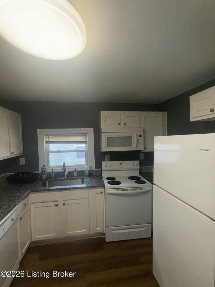 1112 W Whitney Ave - Photo 6 of 11