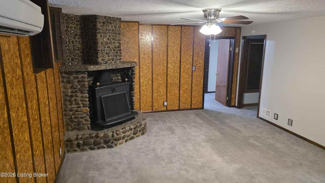808 Packard Ave - Photo 5 of 41