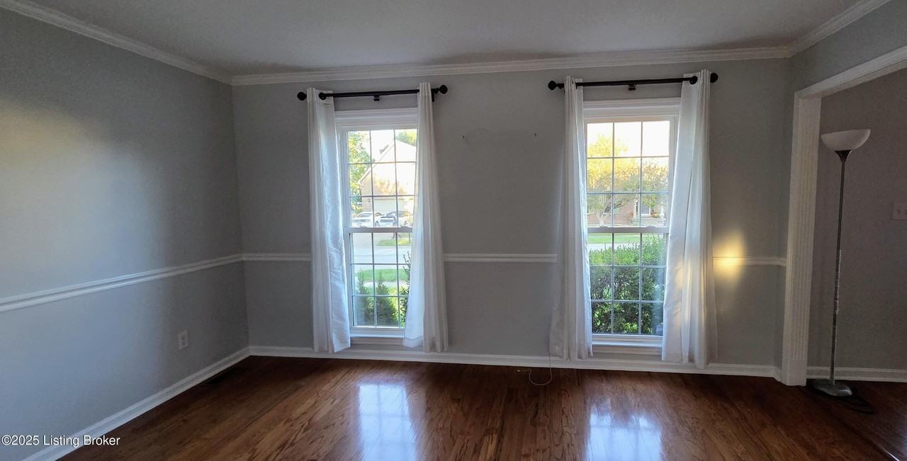 4326 Brownsboro Glen Rd - Photo 4 of 32
