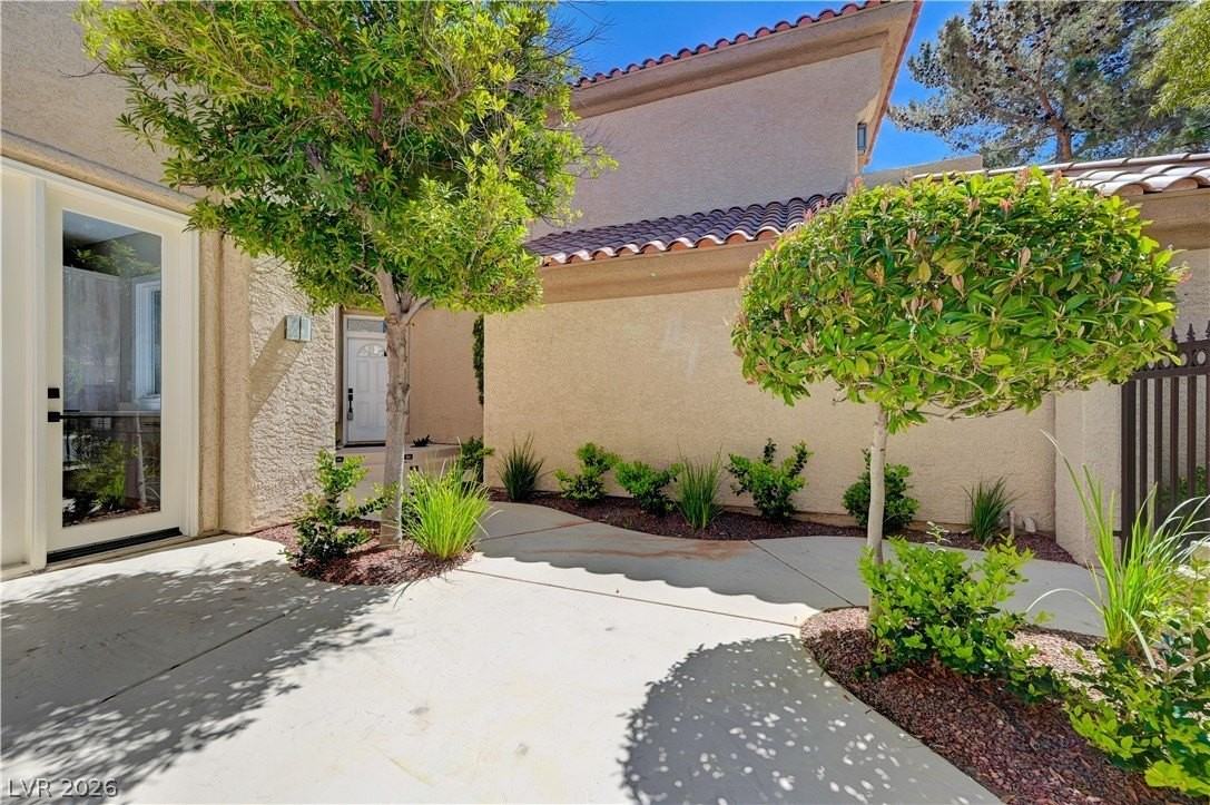 8080 Castle Pines Ave - Photo 3 of 50