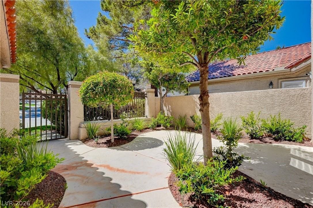 8080 Castle Pines Ave - Photo 5 of 50