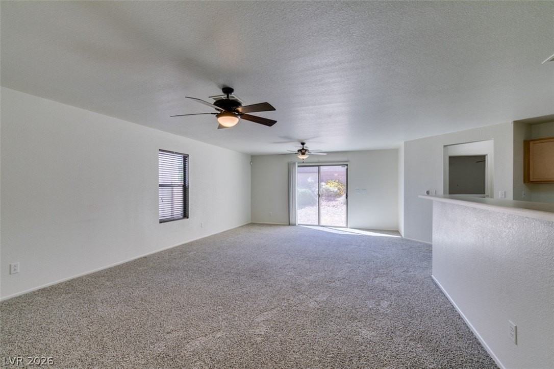 7533 Rivermeade St - Photo 4 of 34