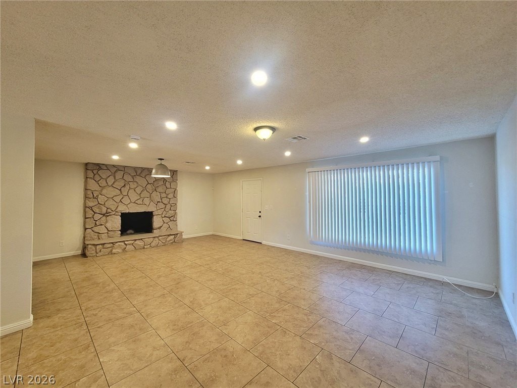 805 E Saint Louis Ave - Photo 2 of 26