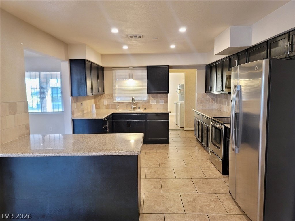805 E Saint Louis Ave - Photo 6 of 26
