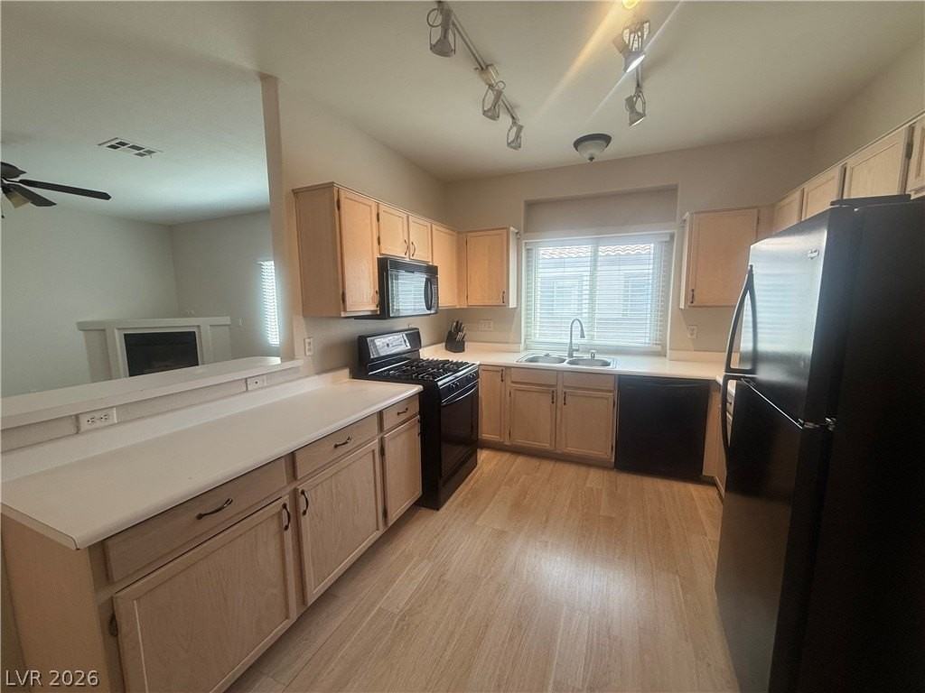 5104 Jordan Frey St #204 - Photo 4 of 20