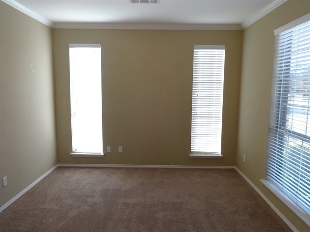 1949 Reddenson Ct - Photo 3 of 10