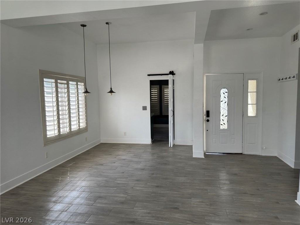 7608 Sea Wind Dr - Photo 6 of 24