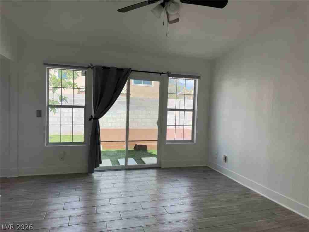 7608 Sea Wind Dr - Photo 7 of 24