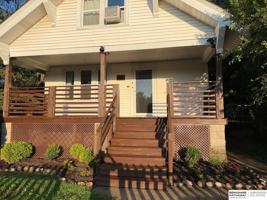 featured image of 814 S 50th Ave