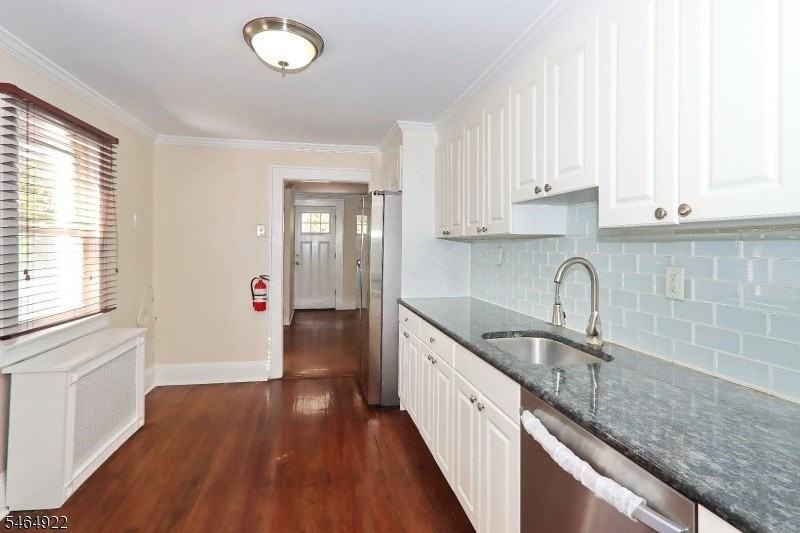 290 Essex St #1 - Photo 6 of 20