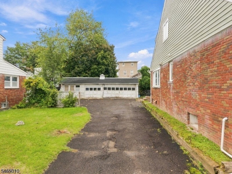 24 Don Bosco Ave #2 - Photo 3 of 24