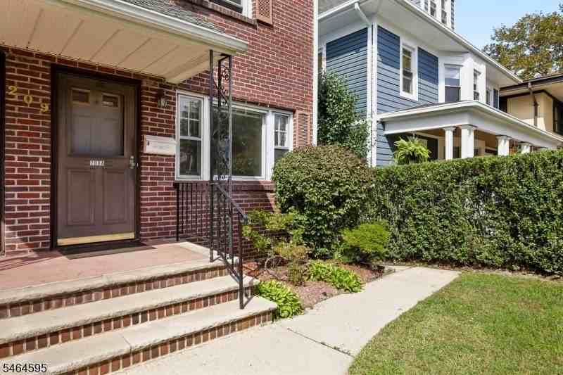 209 Academy St #A - Photo 2 of 18