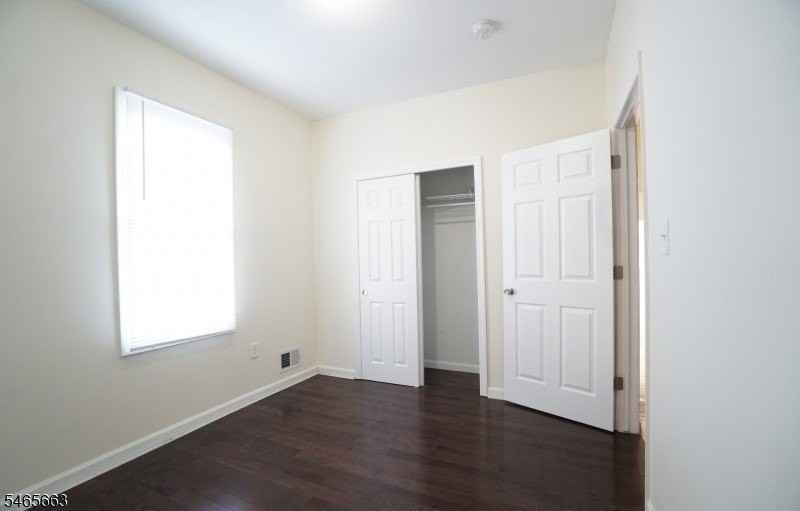 290 N 6th St #3 - Photo 4 of 15