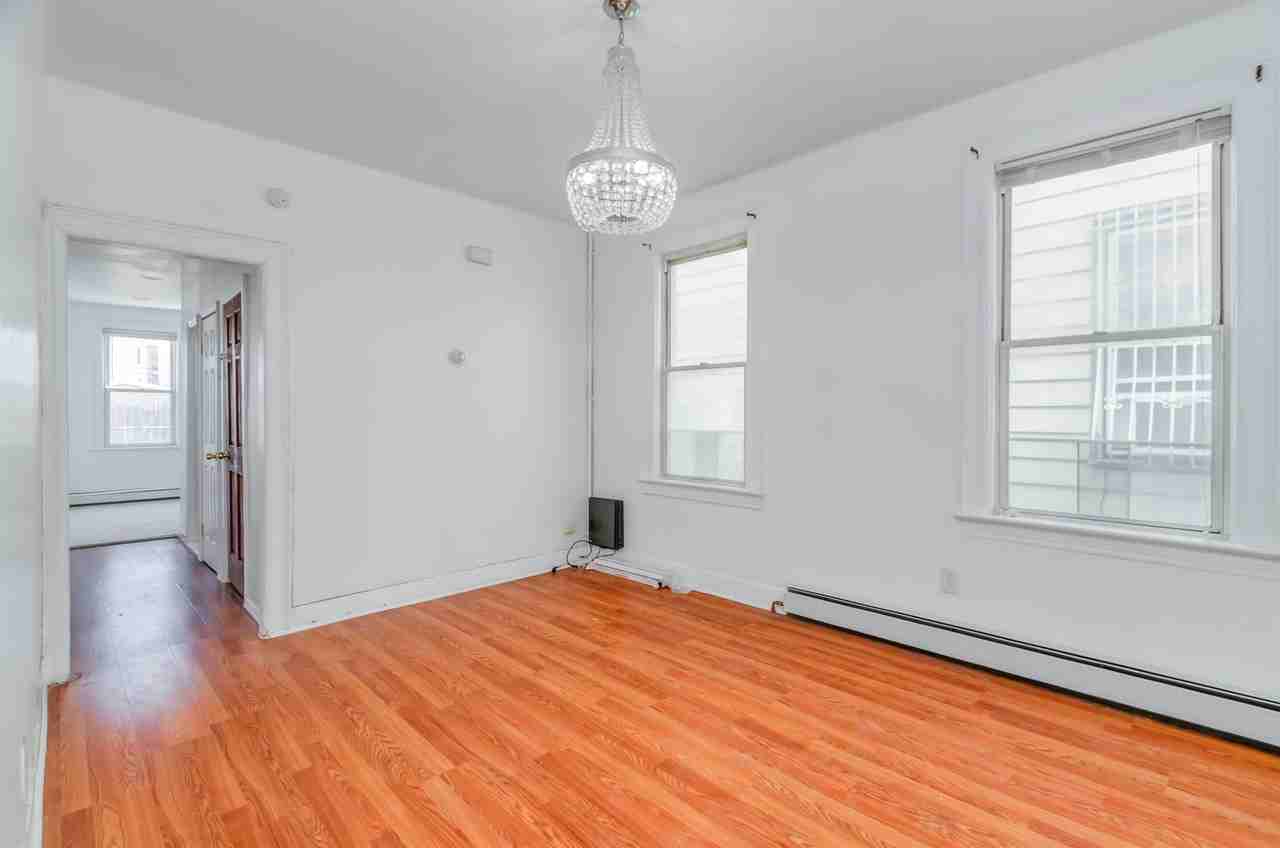 404 Danforth Ave - Photo 3 of 13