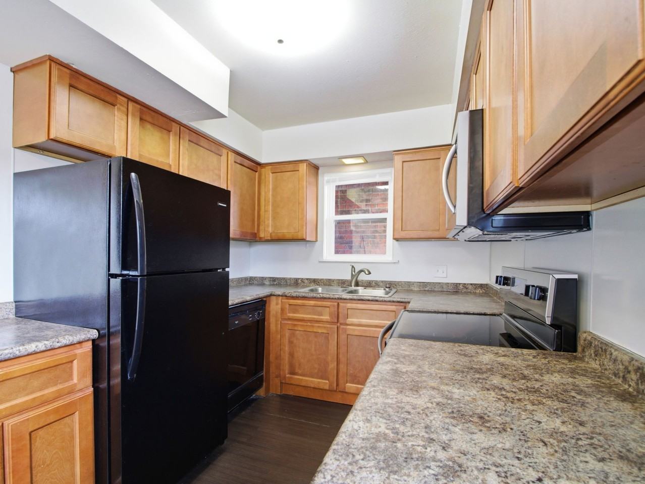 936 E Walnut St #936-1 - Photo 2 of 17