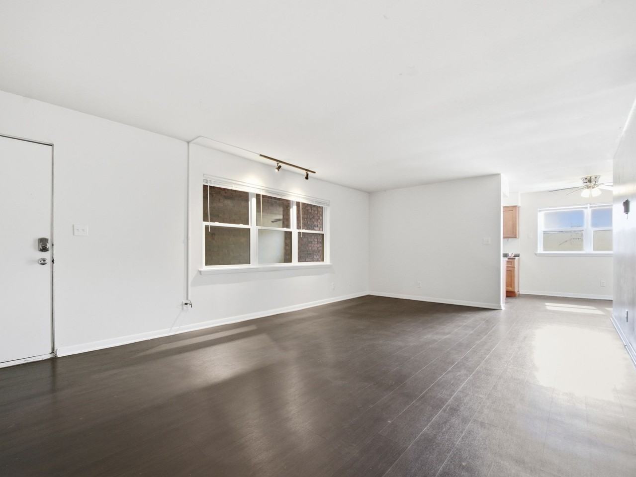 936 E Walnut St #936-1 - Photo 6 of 17