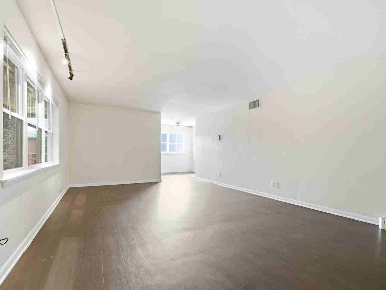 936 E Walnut St #936-1 - Photo 7 of 17