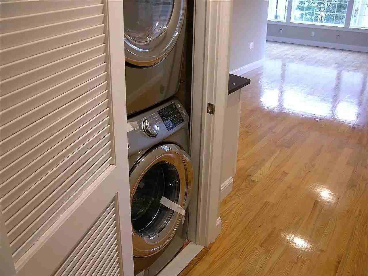 4713 Broadway #1 - Photo 4 of 9