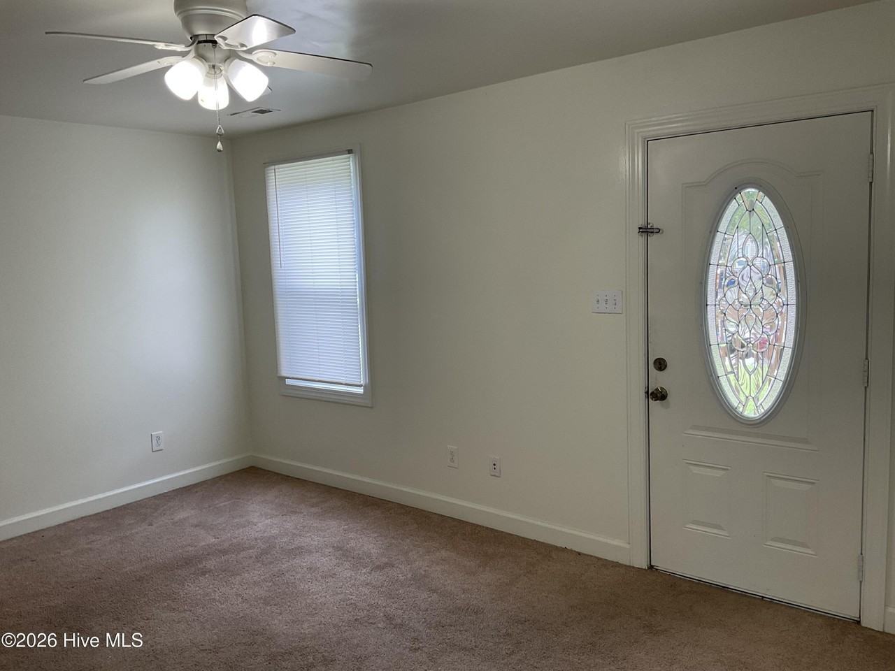 601 New River Dr - Photo 2 of 12