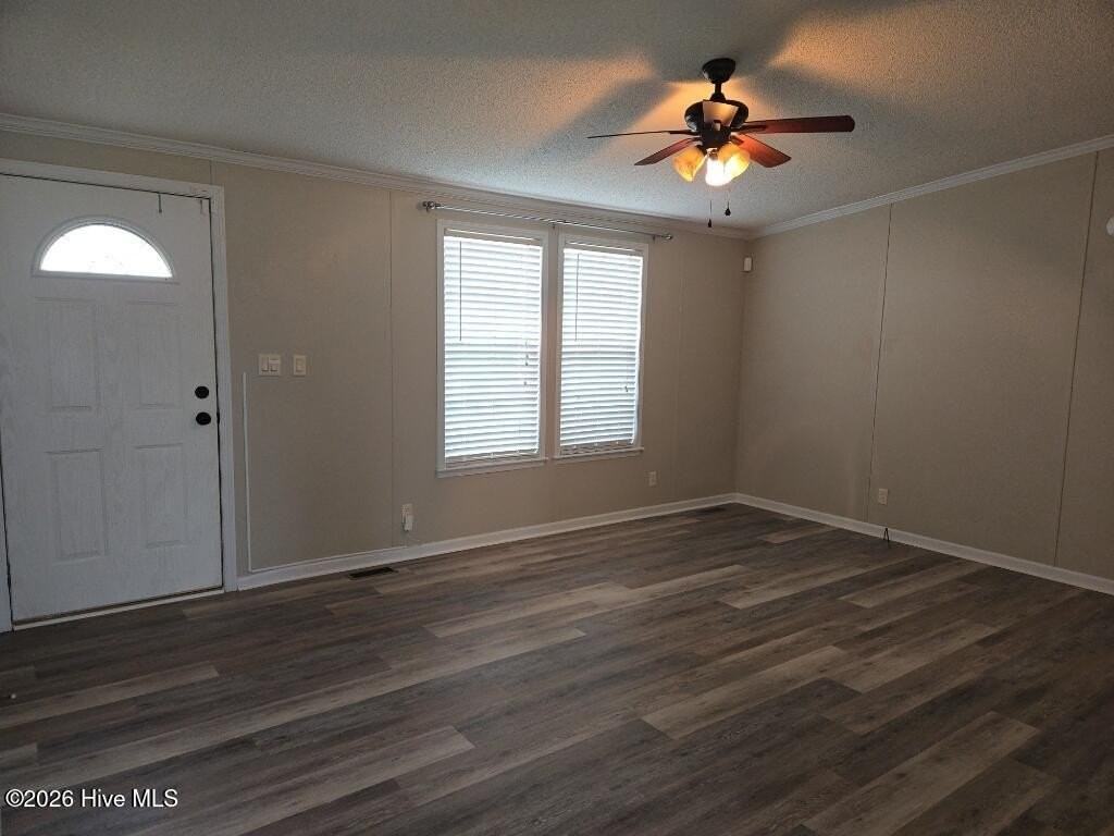 126 Rainmaker Dr - Photo 3 of 19