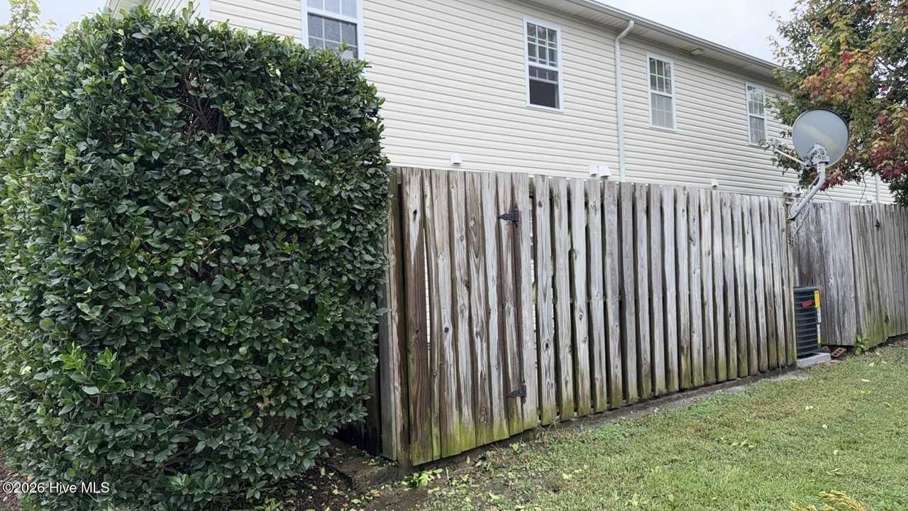 4033 Cobblestone Dr #11 - Photo 4 of 13