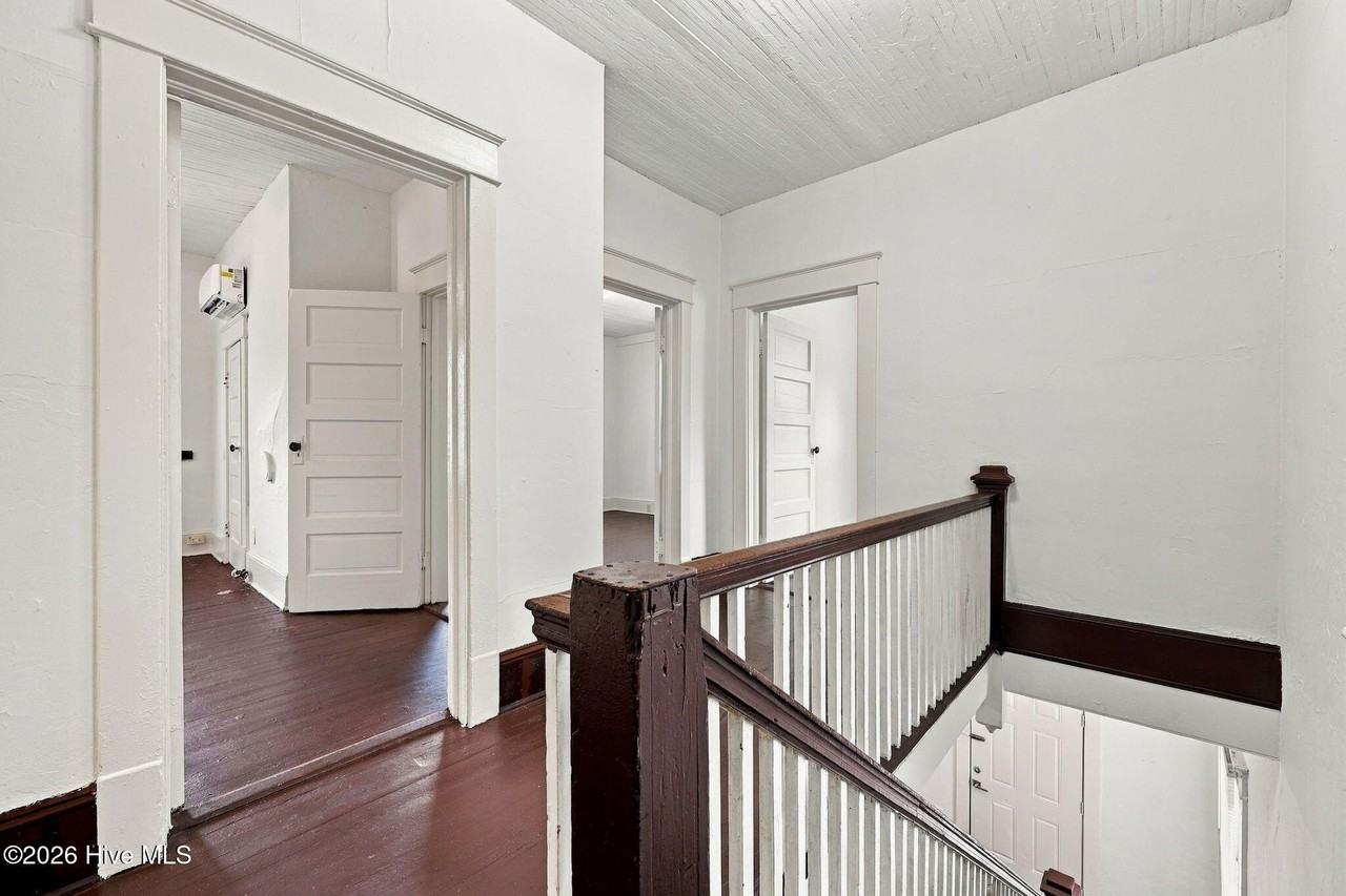 303 Paris Ave #B - Photo 5 of 23