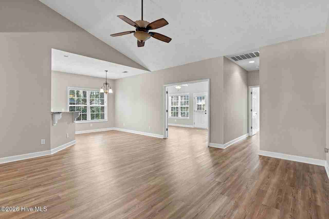 10 Topsail Ct - Photo 6 of 50