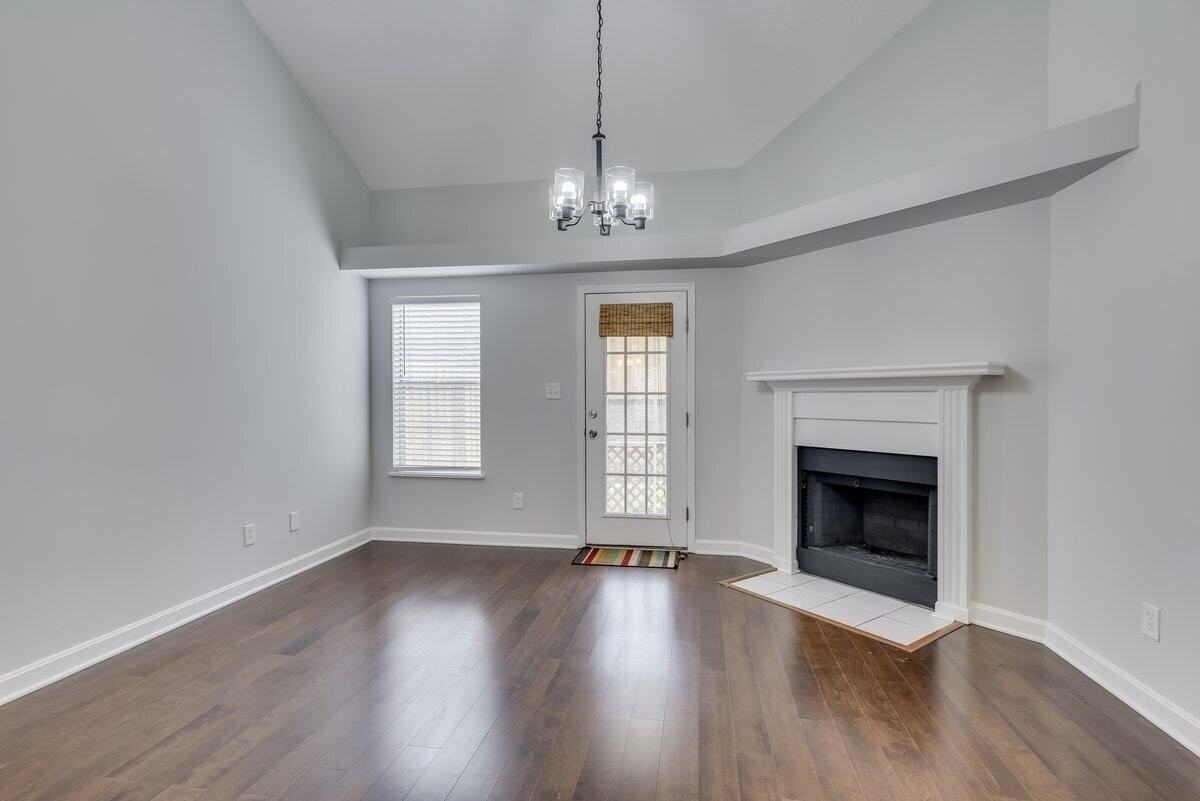 524 Brians Way - Photo 3 of 23