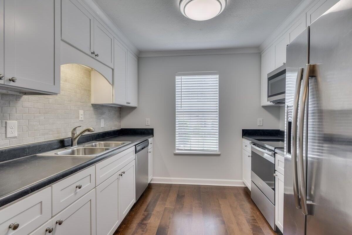 524 Brians Way - Photo 4 of 23