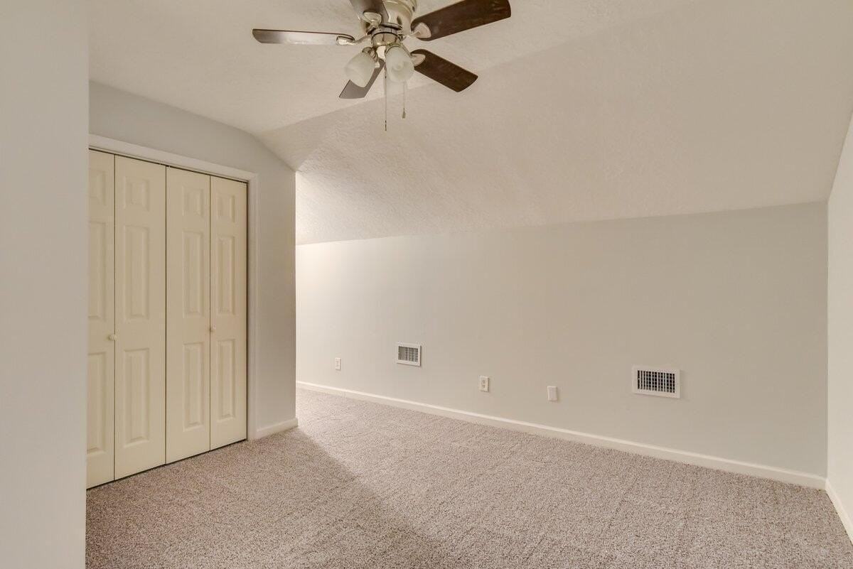 524 Brians Way - Photo 7 of 23