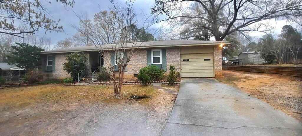 590 Hillcrest - Photo 2 of 30