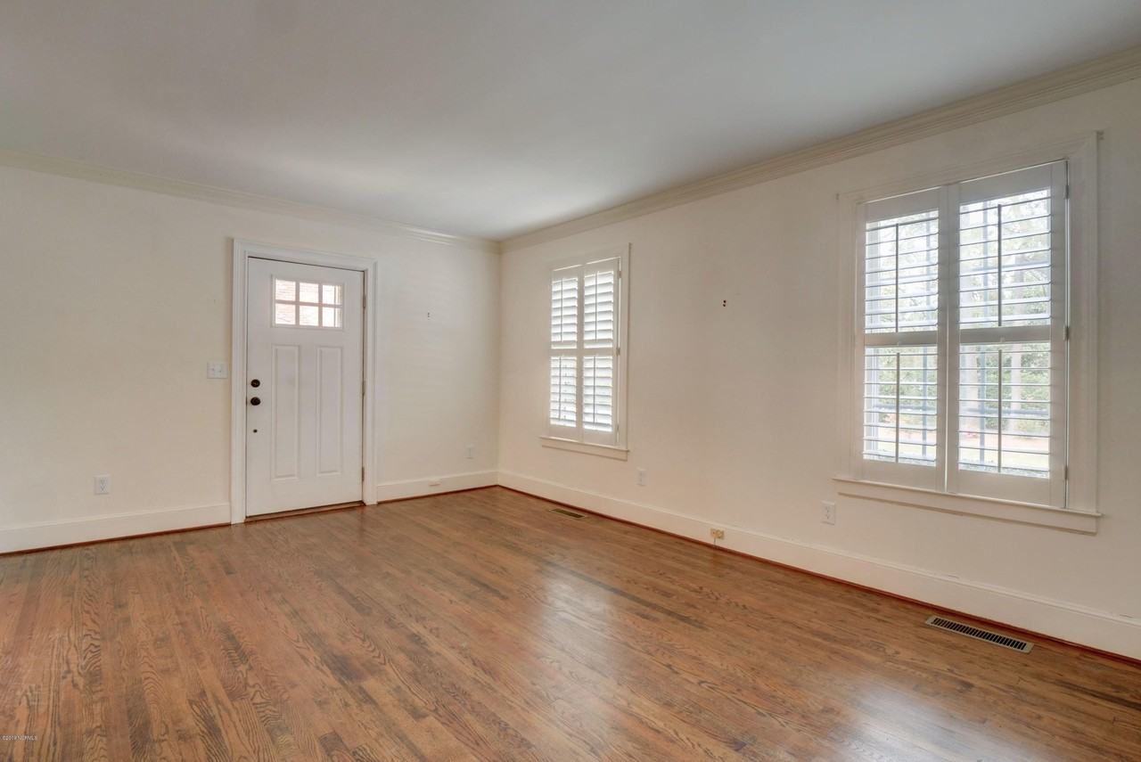 2724 Oleander Dr #C - Photo 2 of 26