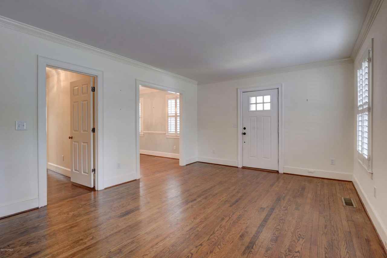 2724 Oleander Dr #C - Photo 3 of 26