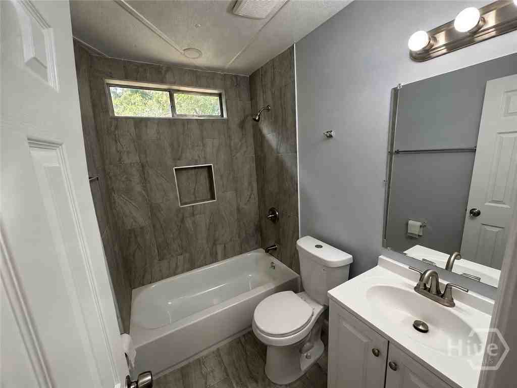131 Martin Cir - Photo 7 of 13