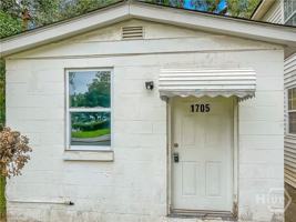 featured image of 1705 Augusta Ave