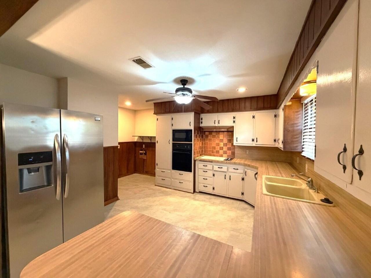 2822 56th St - Photo 4 of 12