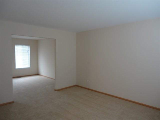 1328 Emington Ln - Photo 3 of 20