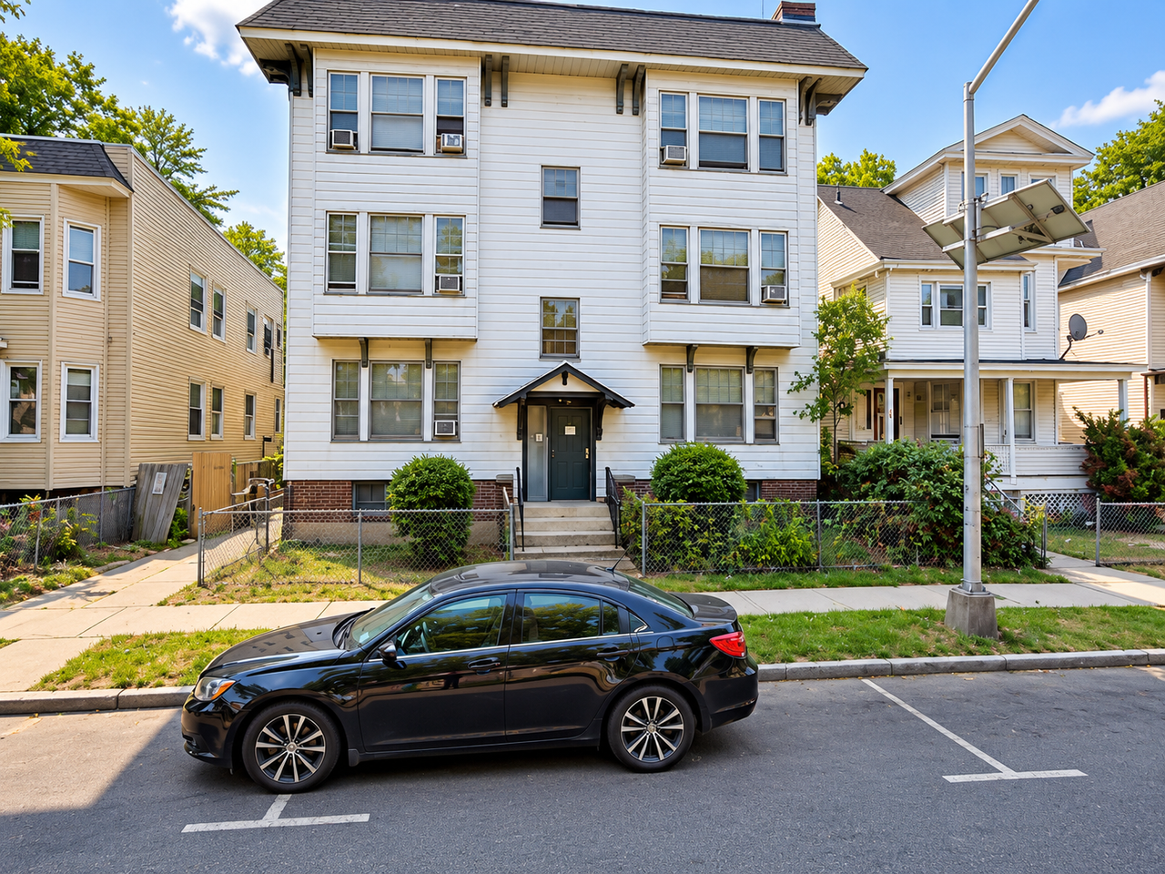 316 Halsted St #1L