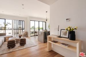 featured image of 1245 N Formosa Ave #D