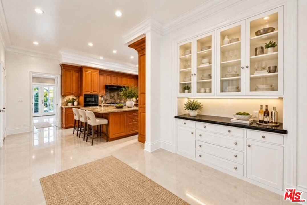 713 Foothill Rd - Photo 7 of 8