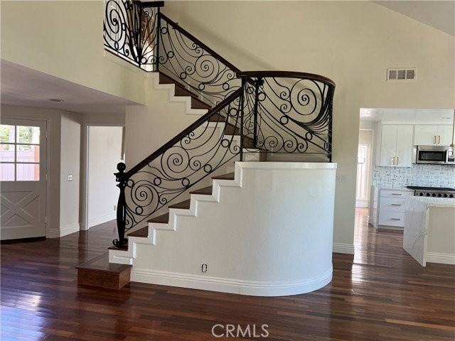 30542 N Hampton Rd - Photo 4 of 6