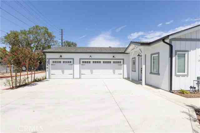 7242 Valley View St - Photo 5 of 8